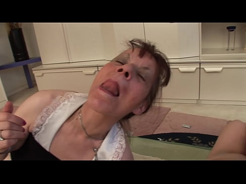 ❤️ Twee oma's en een opa hebben een triootje Anal porno at us ❌️ ❌️❤